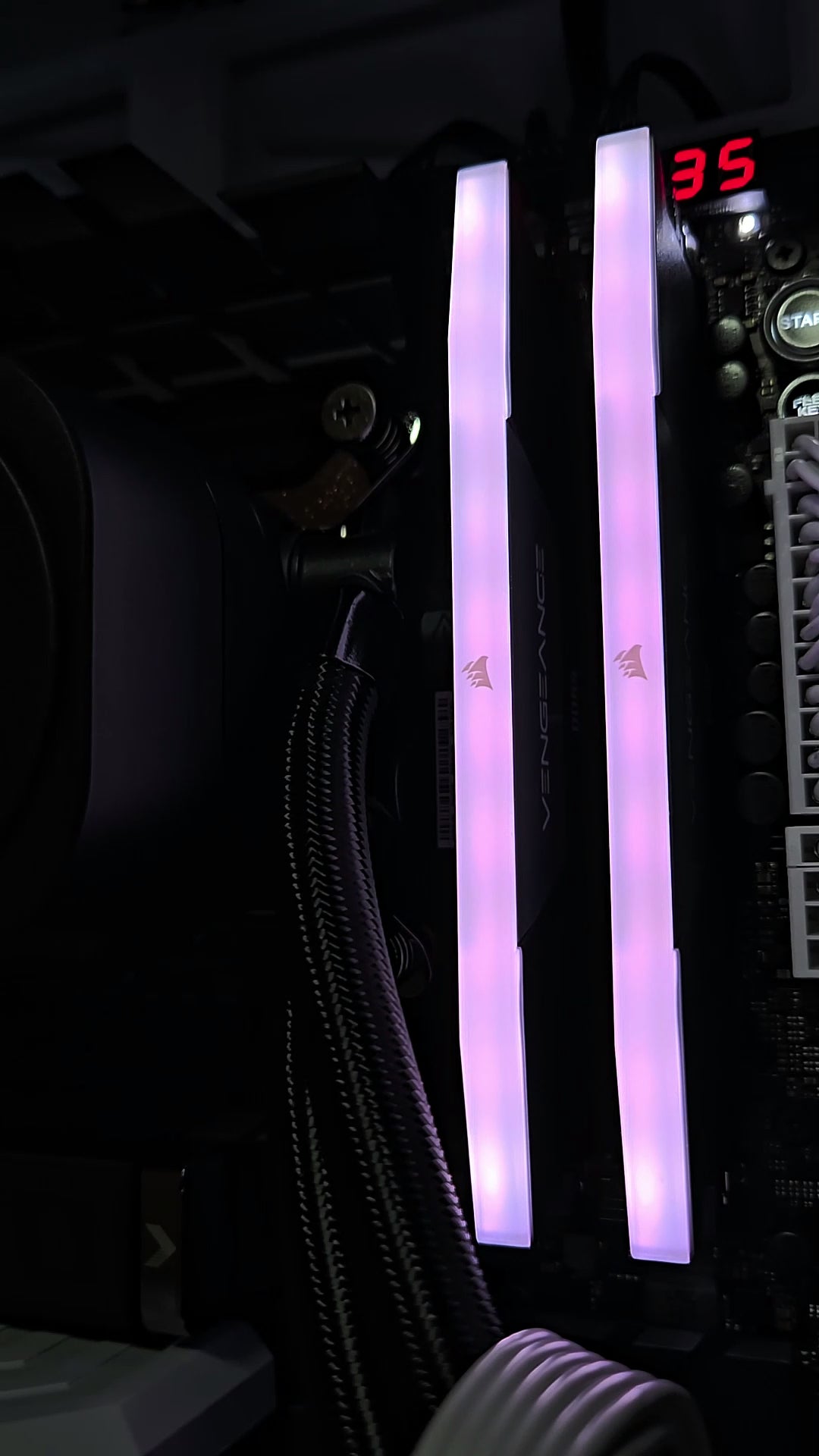 Core Ultra 7 (20 Coeurs) & RTX 5080